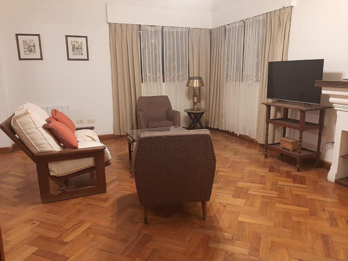 メンドーサ Casa Frente Al Parque San Martin Zona Residencialヴィラ エクステリア 写真